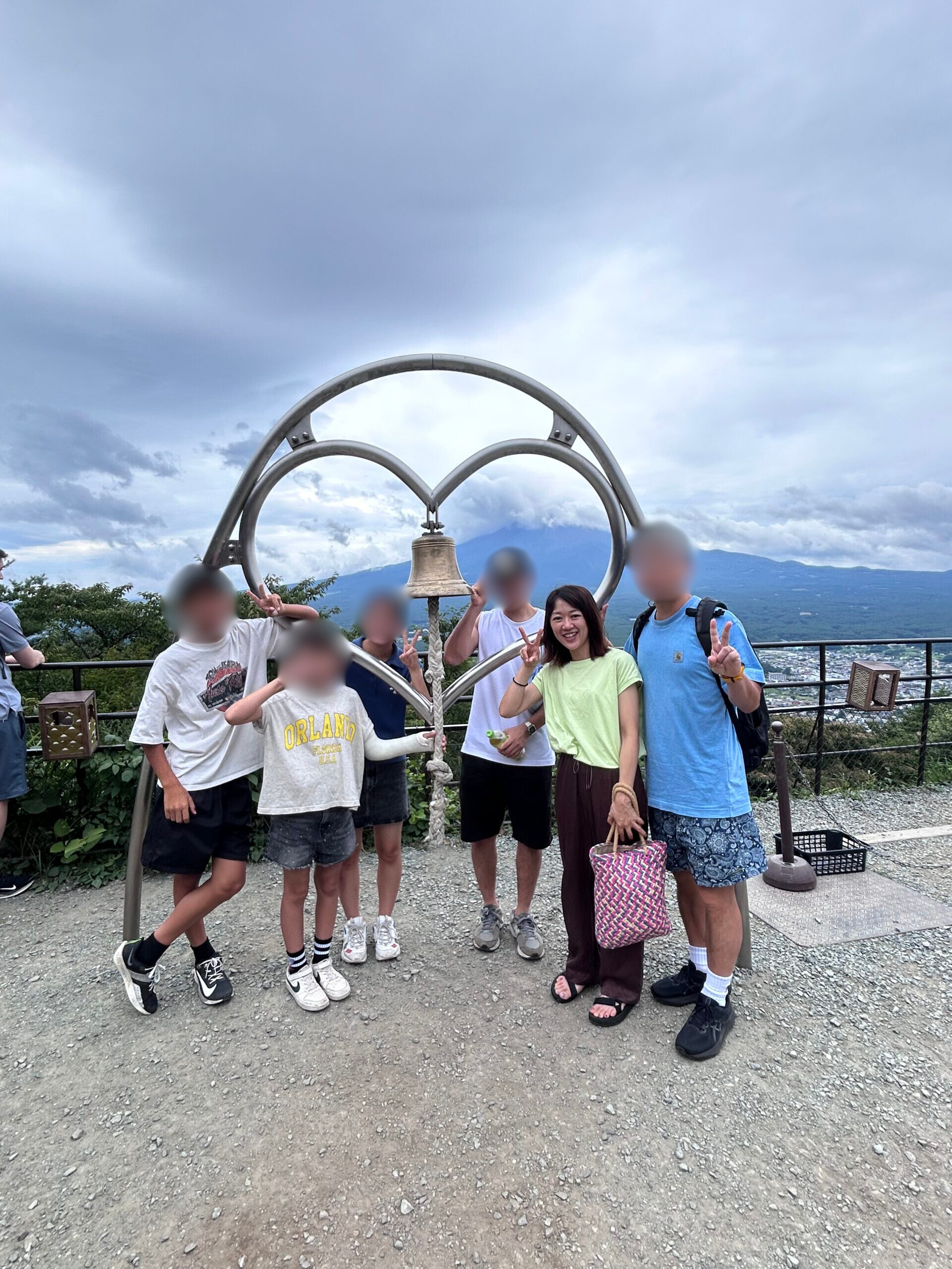 代表と家族写真
